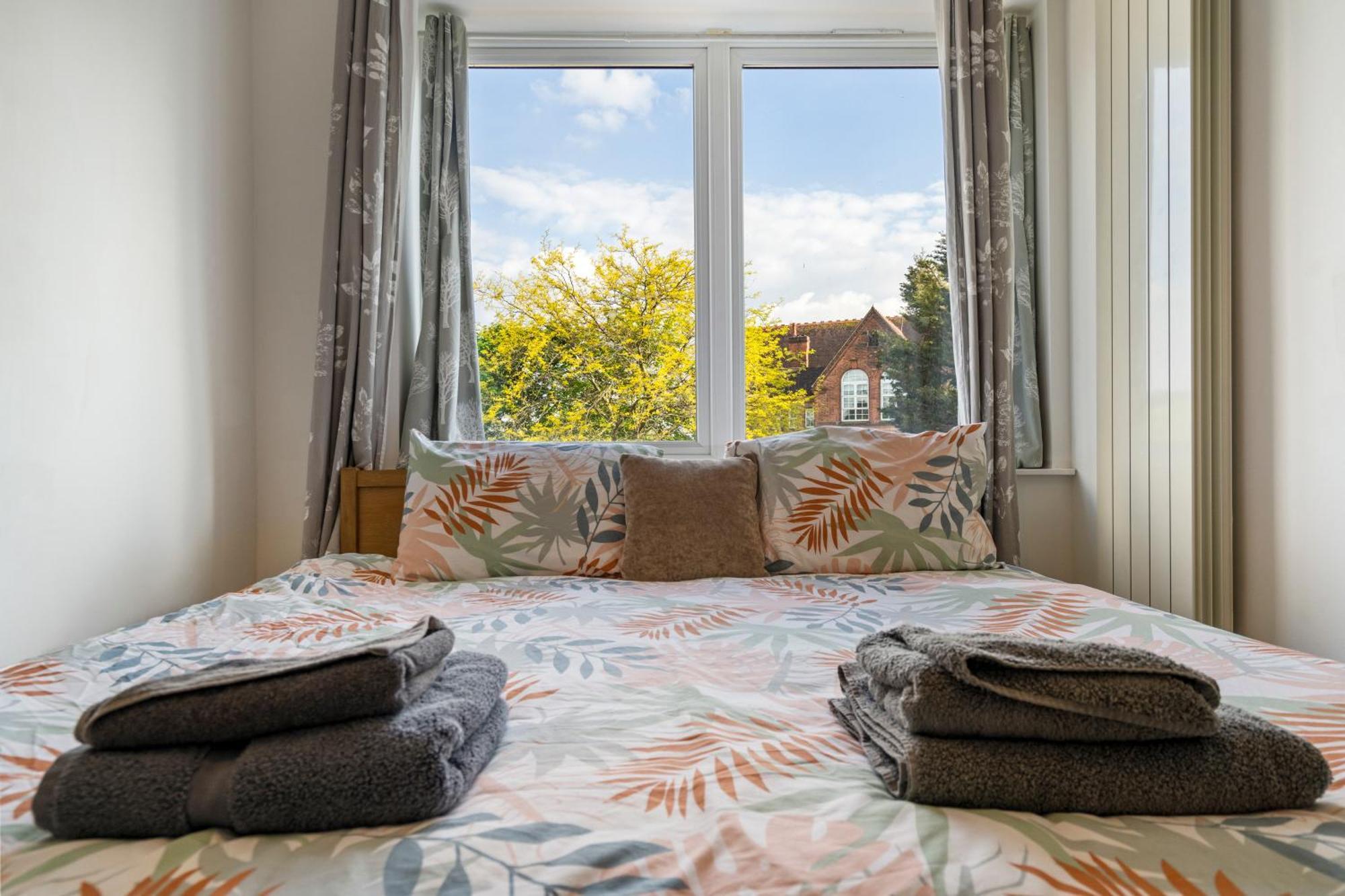Modern 2 Bedroom Apartment In Mitcham, London Exterior foto